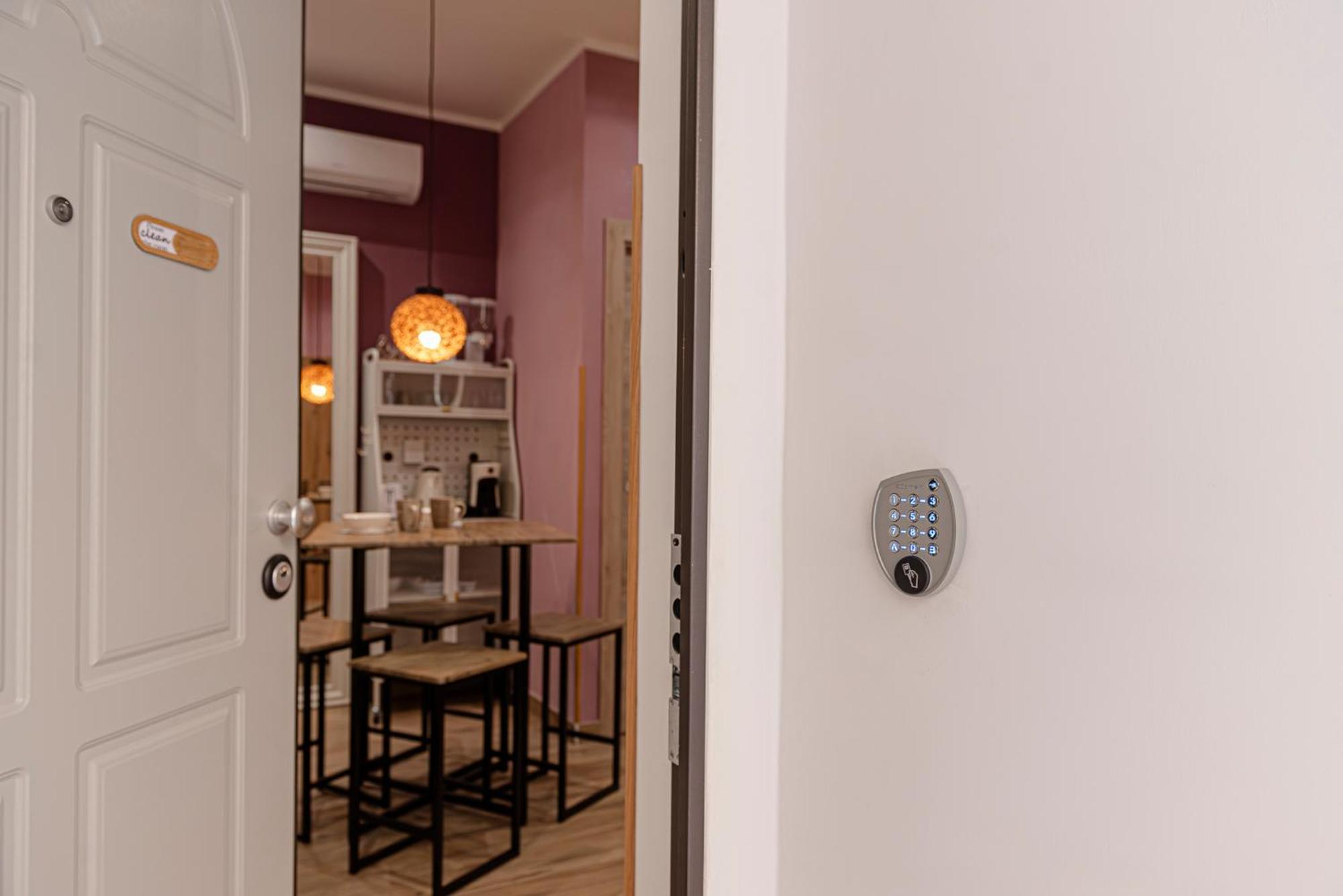 Helle Hus Guest House - 200M From Piazza Bologna Metro And 10 Minutes From The Colosseum Room photo
