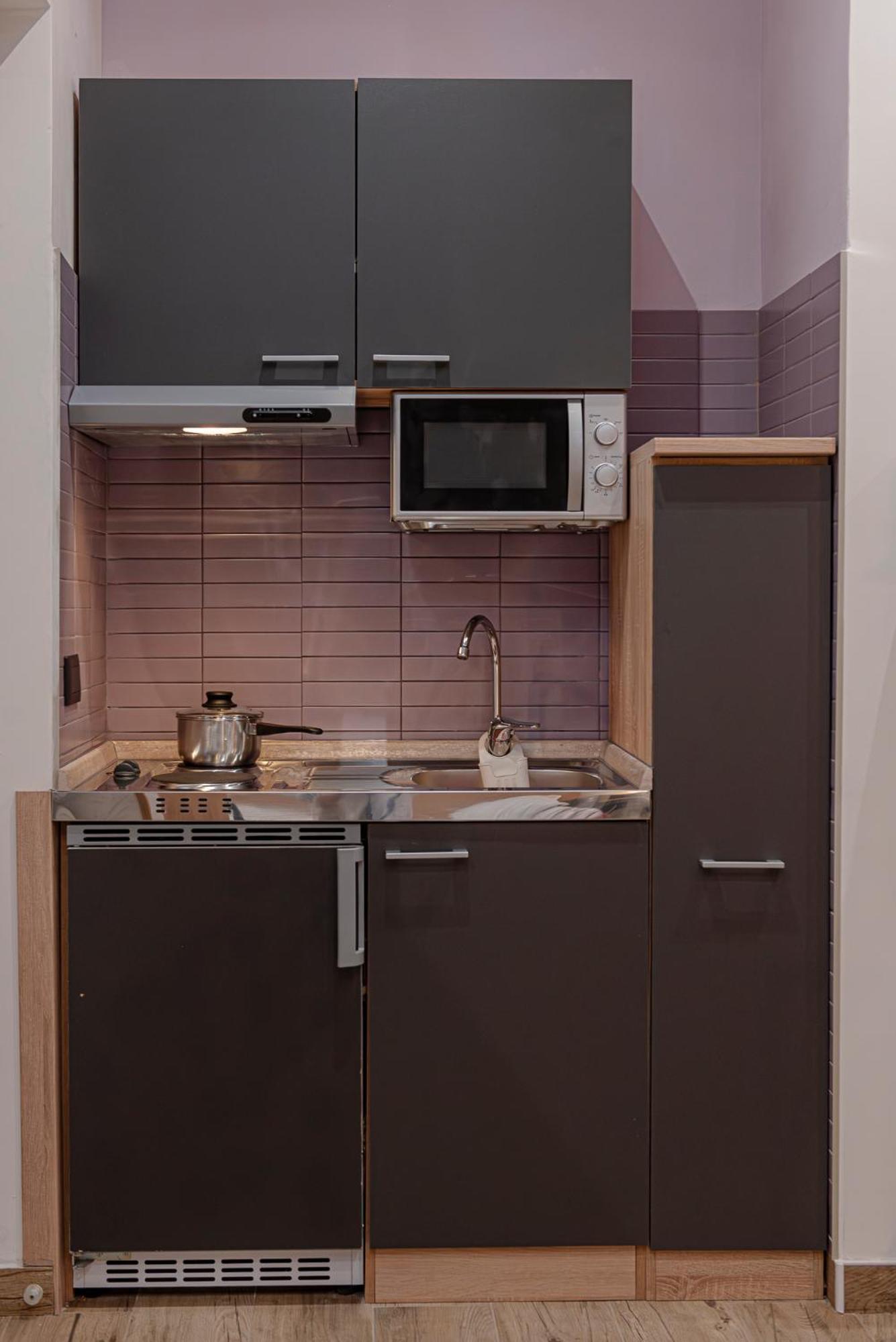 Helle Hus Guest House - 200M From Piazza Bologna Metro And 10 Minutes From The Colosseum Exterior photo